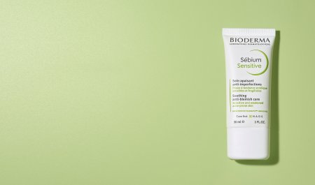 your-skin_sebium-sensitive_daily-moisturiser-that-complements